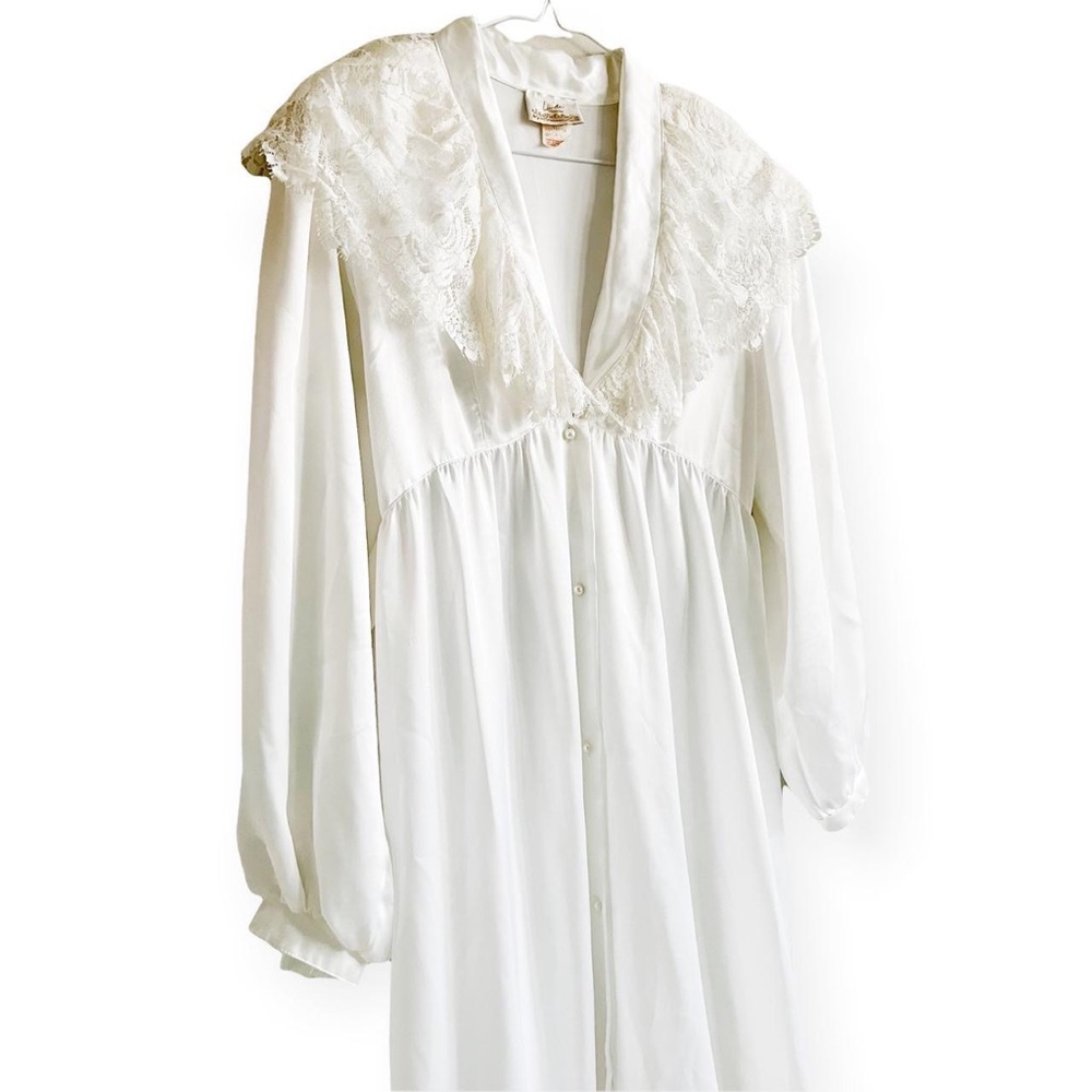 Gorgeous vintage insanely soft lingerie nightgownn